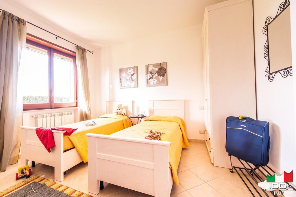 Livingapple Beach Minturno Exteriör bild