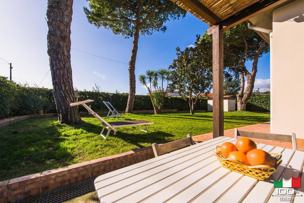 Livingapple Beach Minturno Exteriör bild
