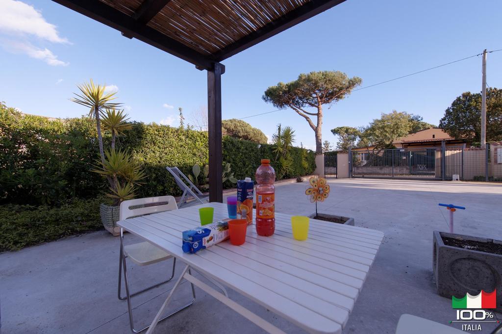 Livingapple Beach Minturno Exteriör bild